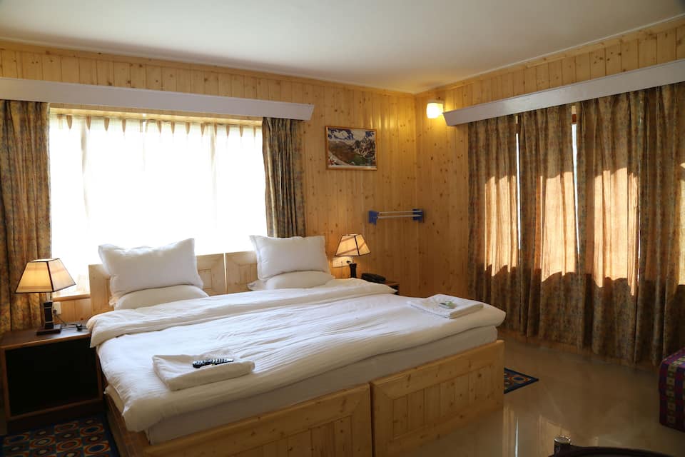 Deluxe Bedroom